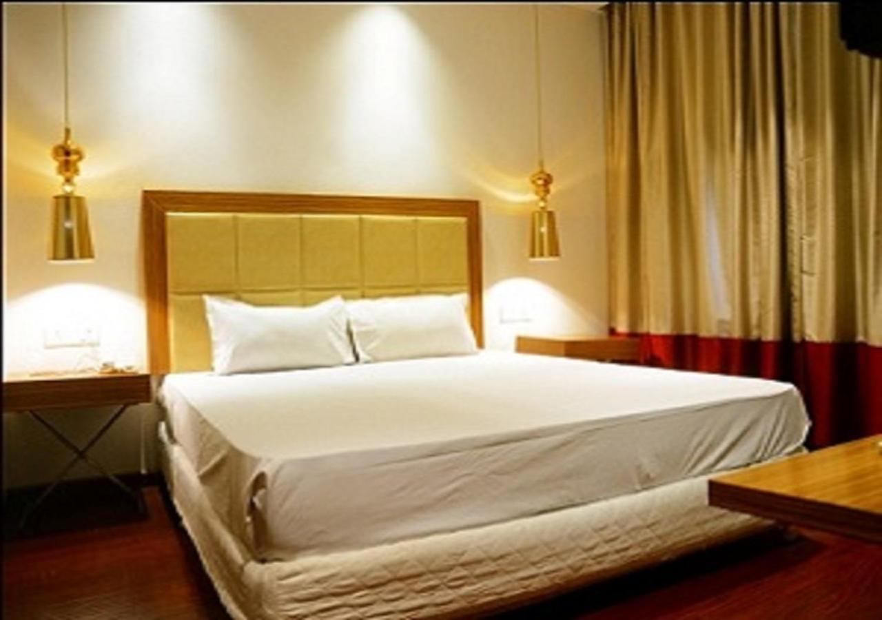 Hotel Amora - Rajnandgaon Raj Nandgaon Esterno foto