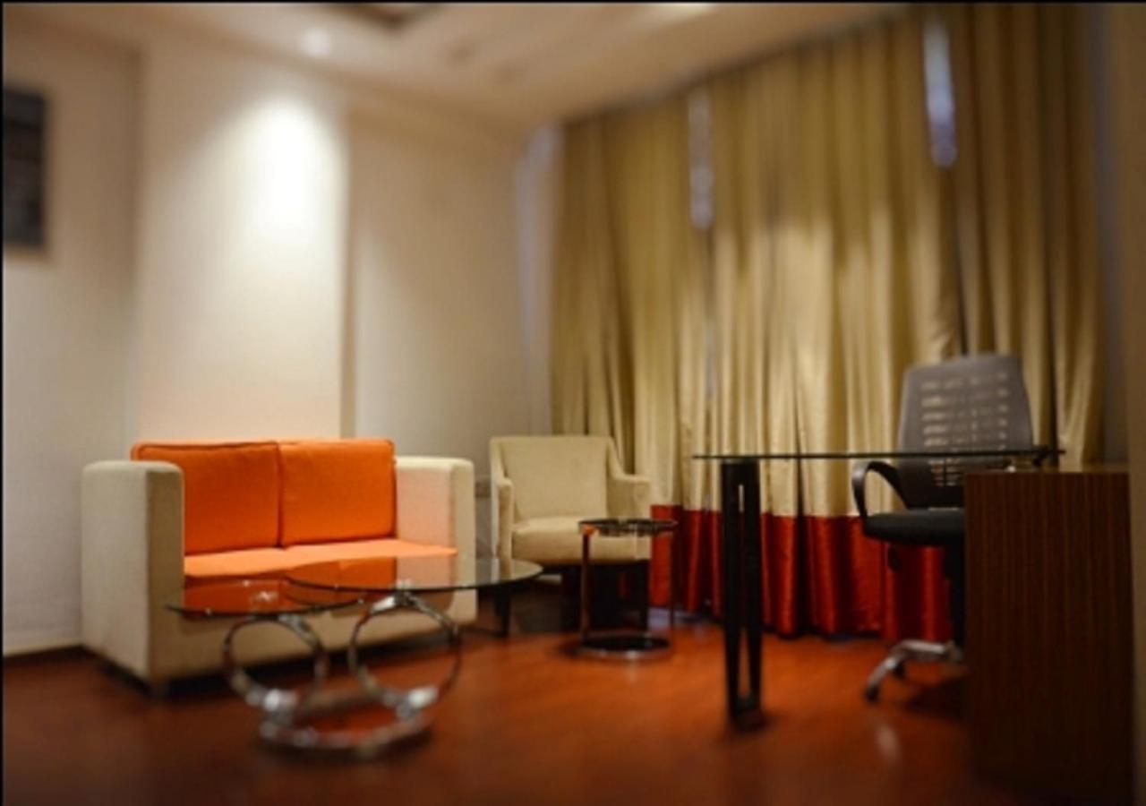Hotel Amora - Rajnandgaon Raj Nandgaon Esterno foto