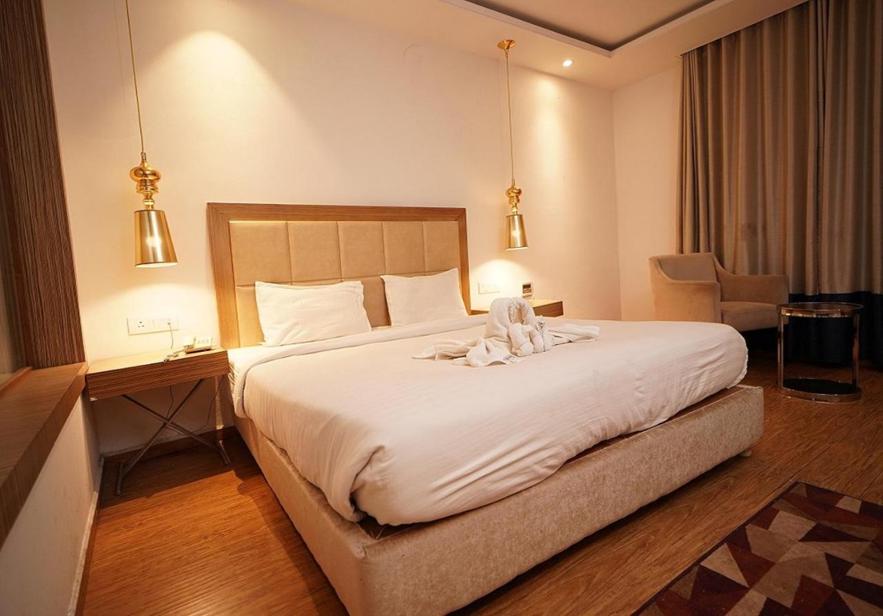 Hotel Amora - Rajnandgaon Raj Nandgaon Esterno foto