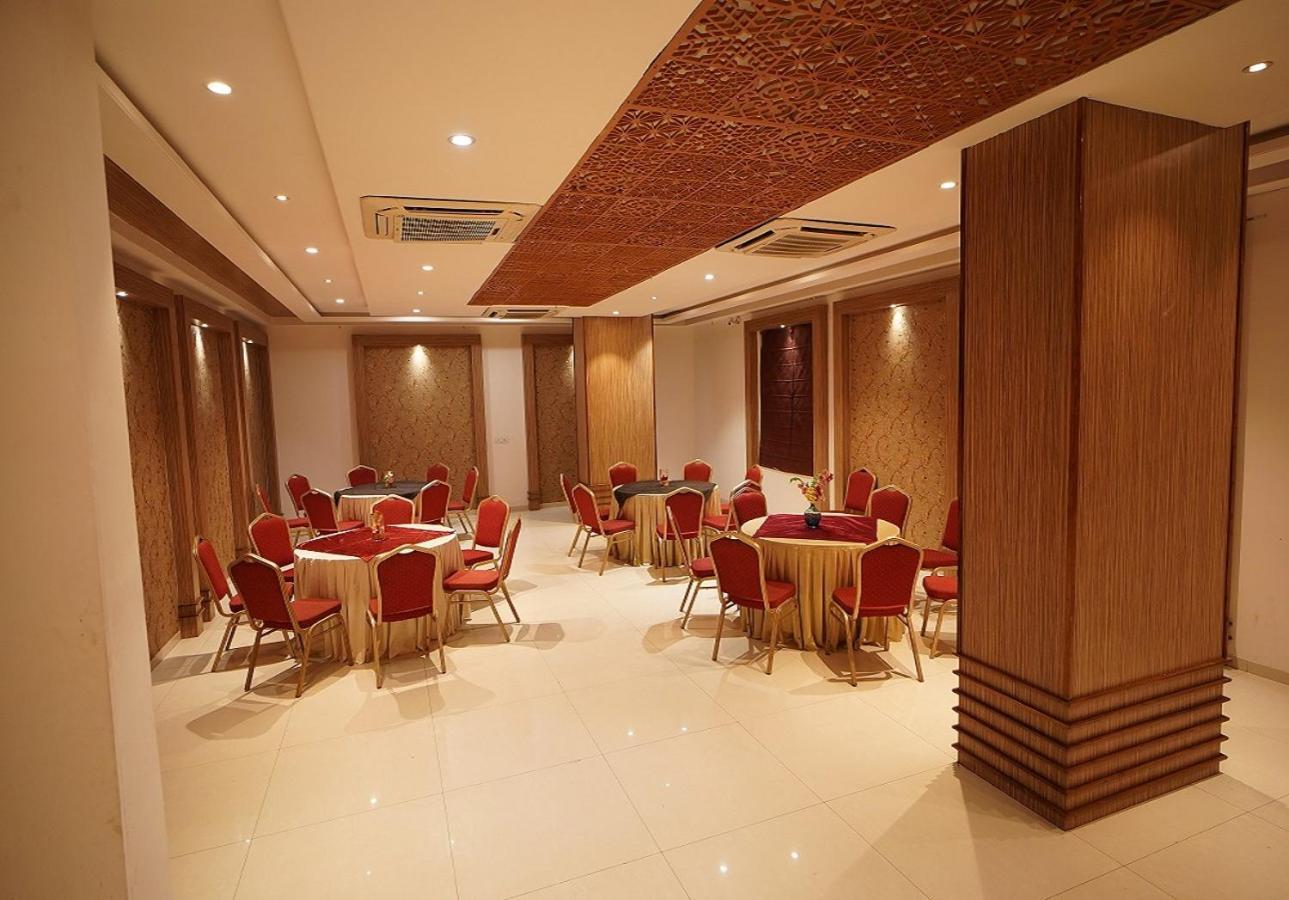 Hotel Amora - Rajnandgaon Raj Nandgaon Esterno foto