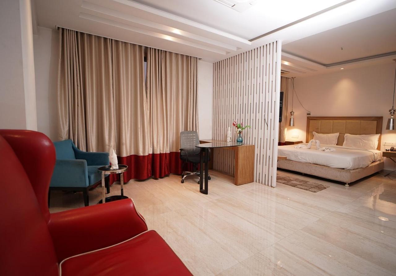 Hotel Amora - Rajnandgaon Raj Nandgaon Esterno foto
