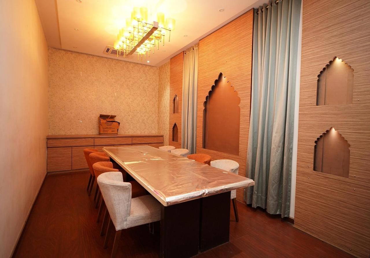 Hotel Amora - Rajnandgaon Raj Nandgaon Esterno foto