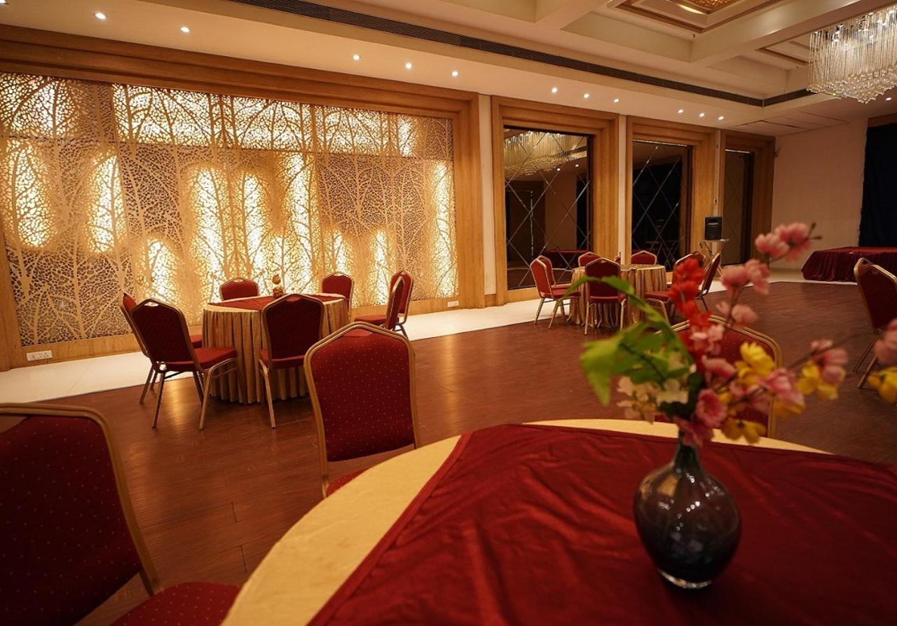 Hotel Amora - Rajnandgaon Raj Nandgaon Esterno foto