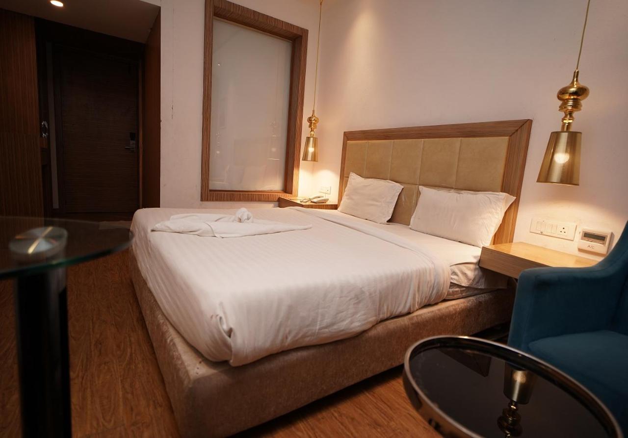 Hotel Amora - Rajnandgaon Raj Nandgaon Esterno foto