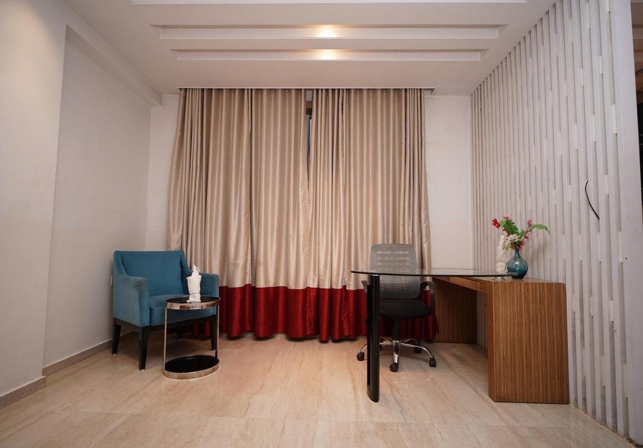 Hotel Amora - Rajnandgaon Raj Nandgaon Esterno foto